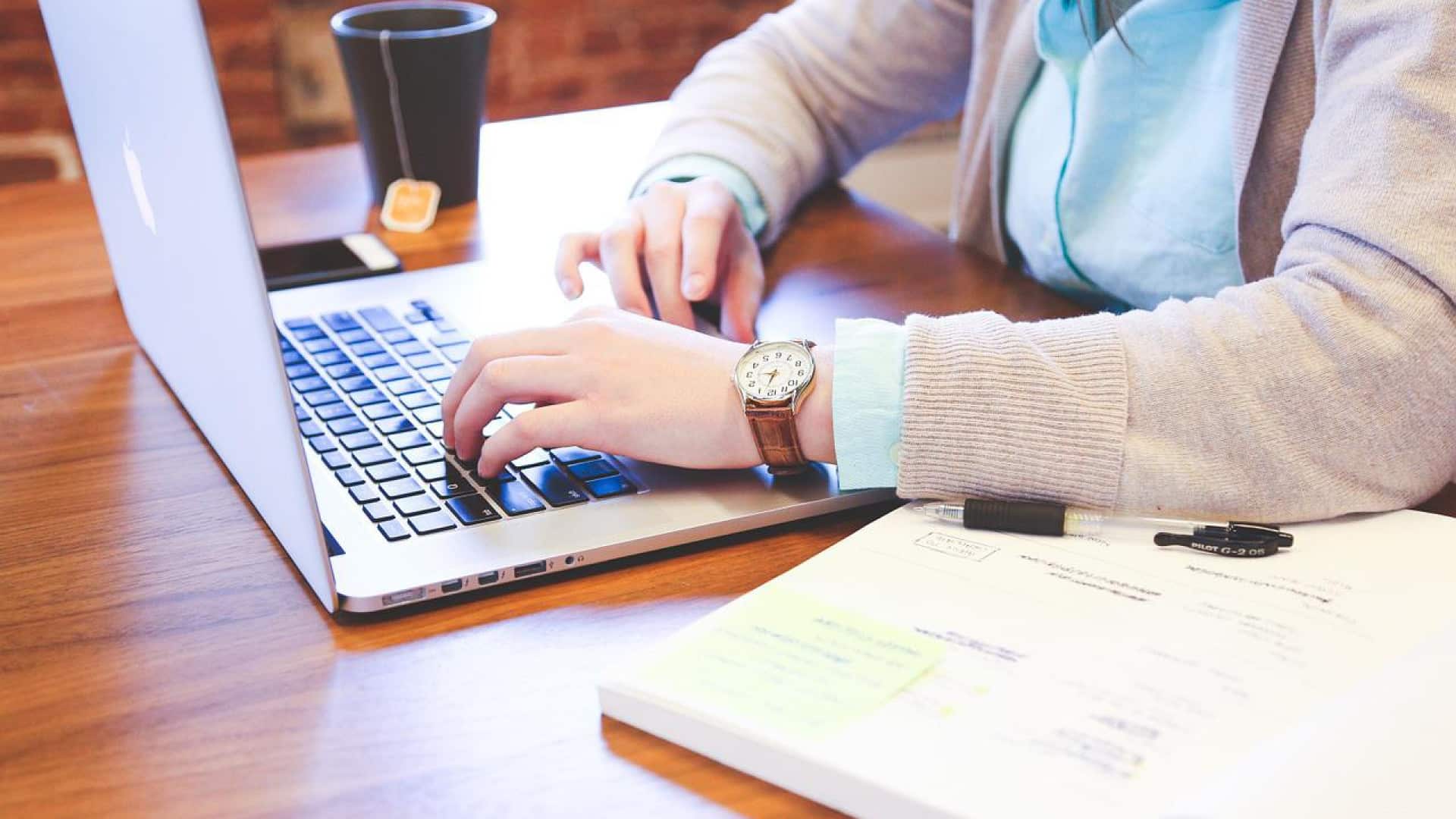 Quelles sont les attributions d'un courtier en ligne ?